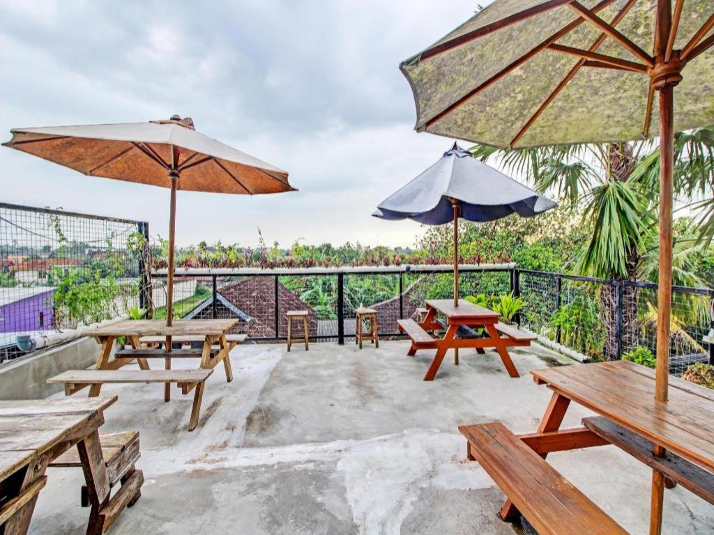 Oyo 92256 Sentosa Residence ジョグジャカルタ エクステリア 写真
