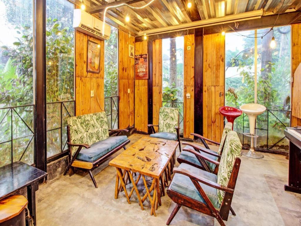 Oyo 92256 Sentosa Residence ジョグジャカルタ エクステリア 写真