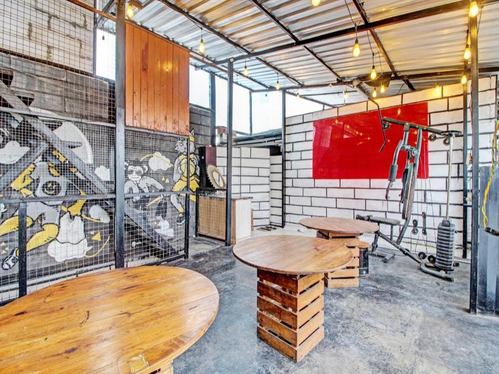 Oyo 92256 Sentosa Residence ジョグジャカルタ エクステリア 写真