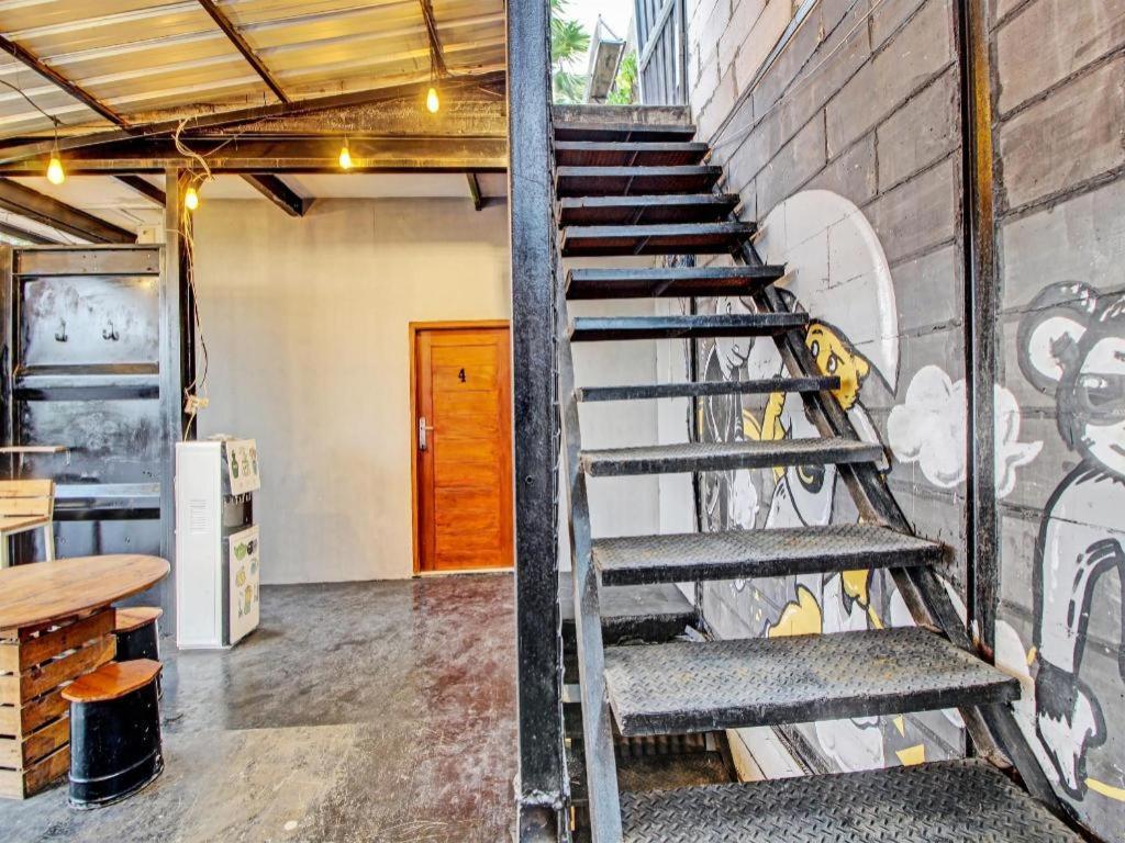 Oyo 92256 Sentosa Residence ジョグジャカルタ エクステリア 写真