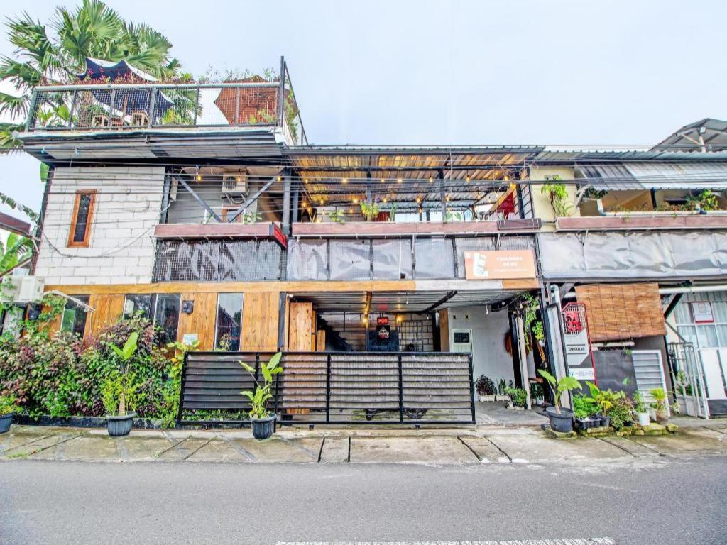 Oyo 92256 Sentosa Residence ジョグジャカルタ エクステリア 写真