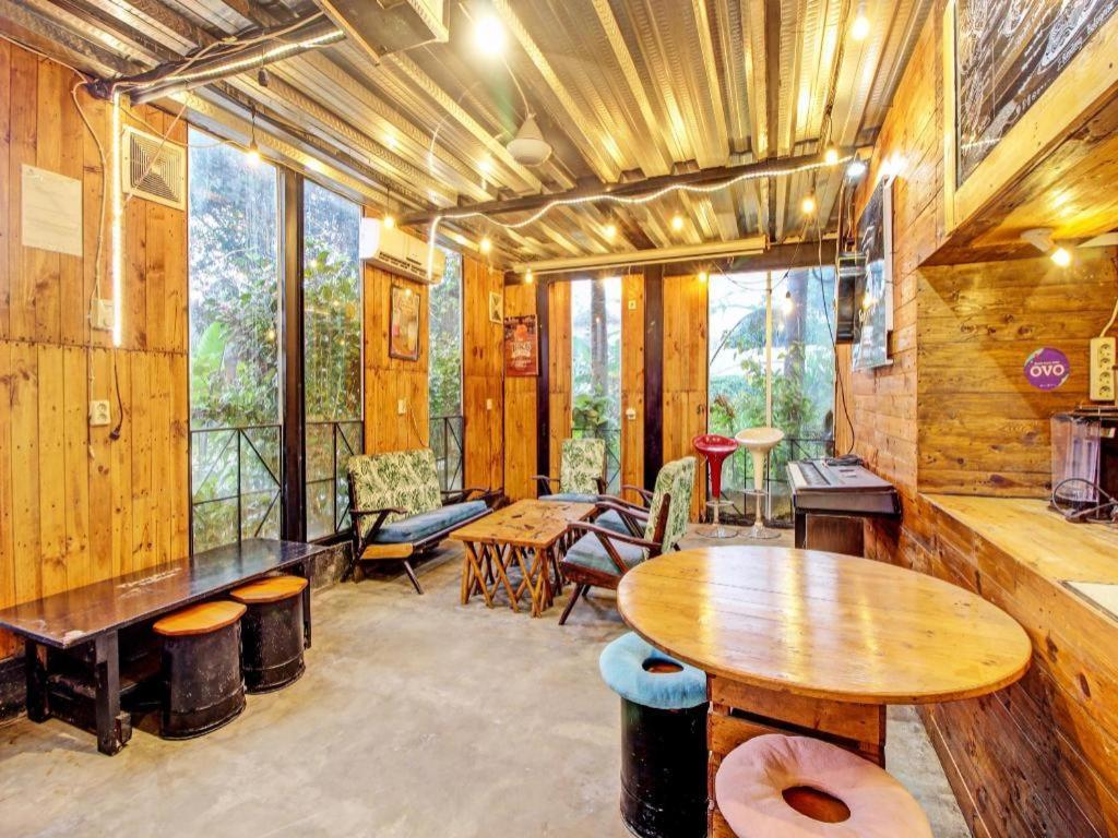Oyo 92256 Sentosa Residence ジョグジャカルタ エクステリア 写真